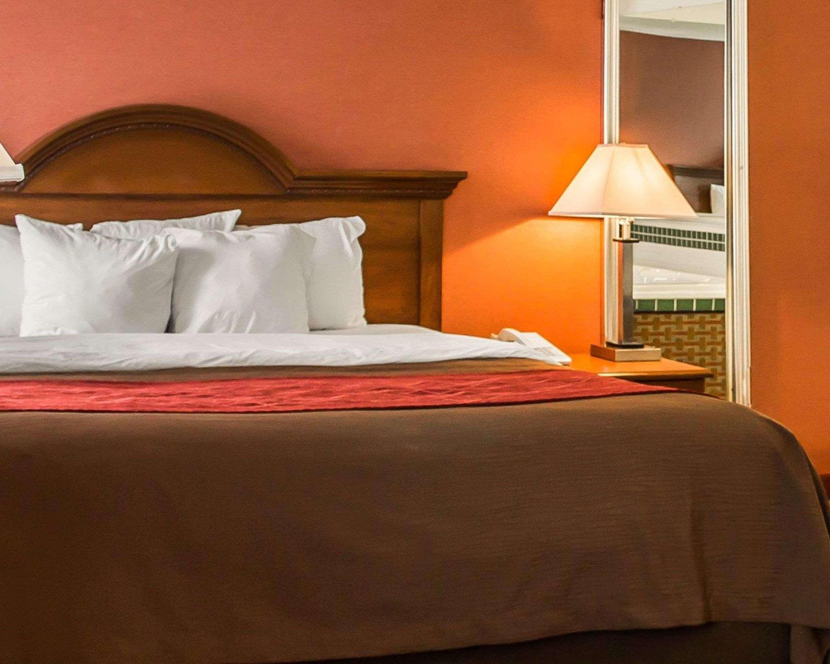 East Liverpool Quality Inn מראה חיצוני תמונה