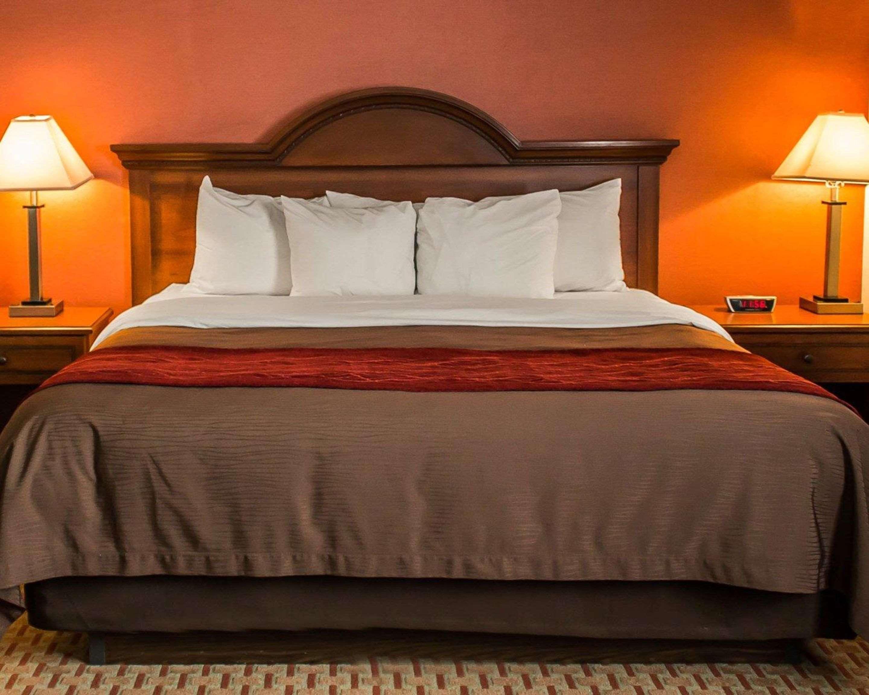 East Liverpool Quality Inn מראה חיצוני תמונה
