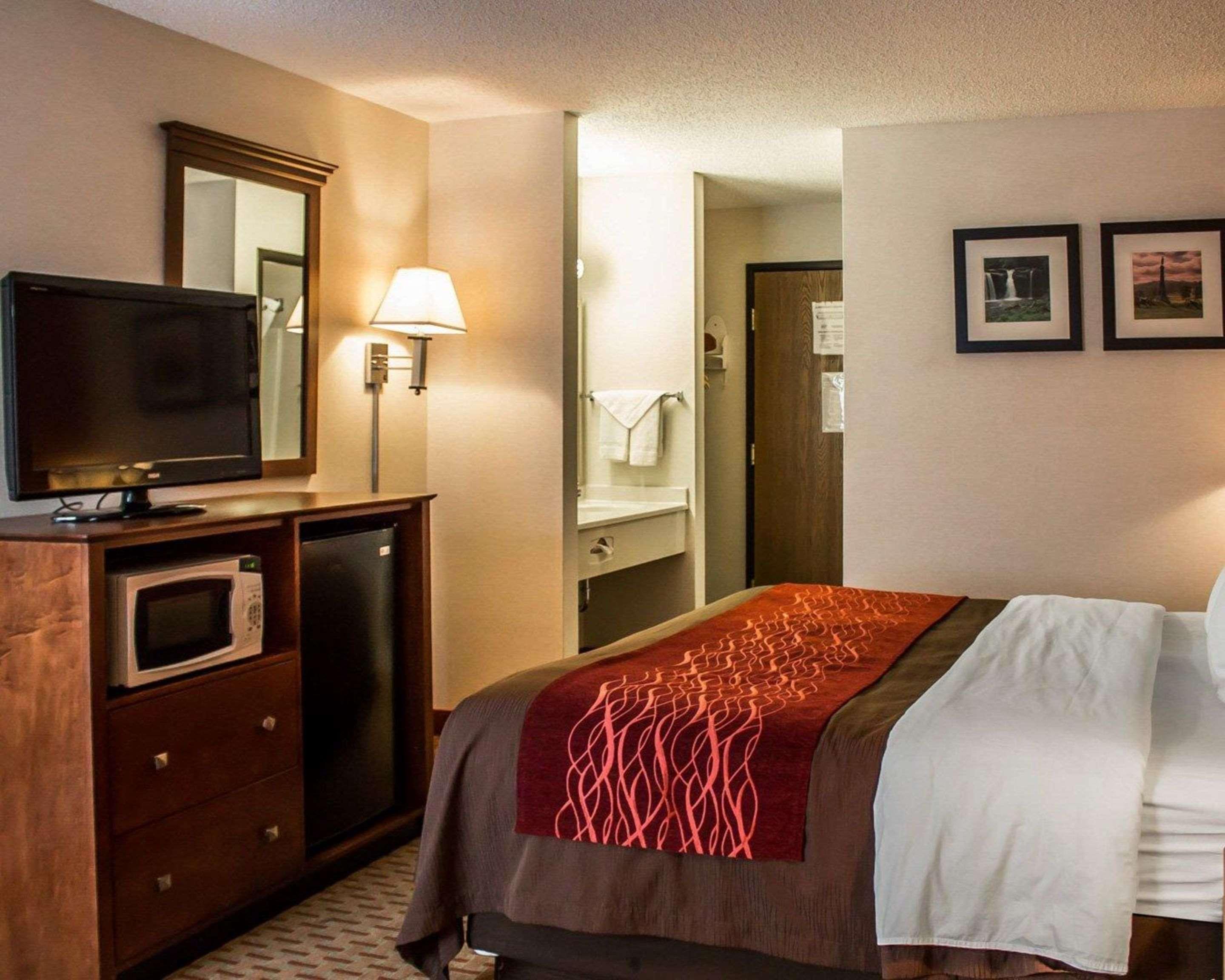 East Liverpool Quality Inn מראה חיצוני תמונה