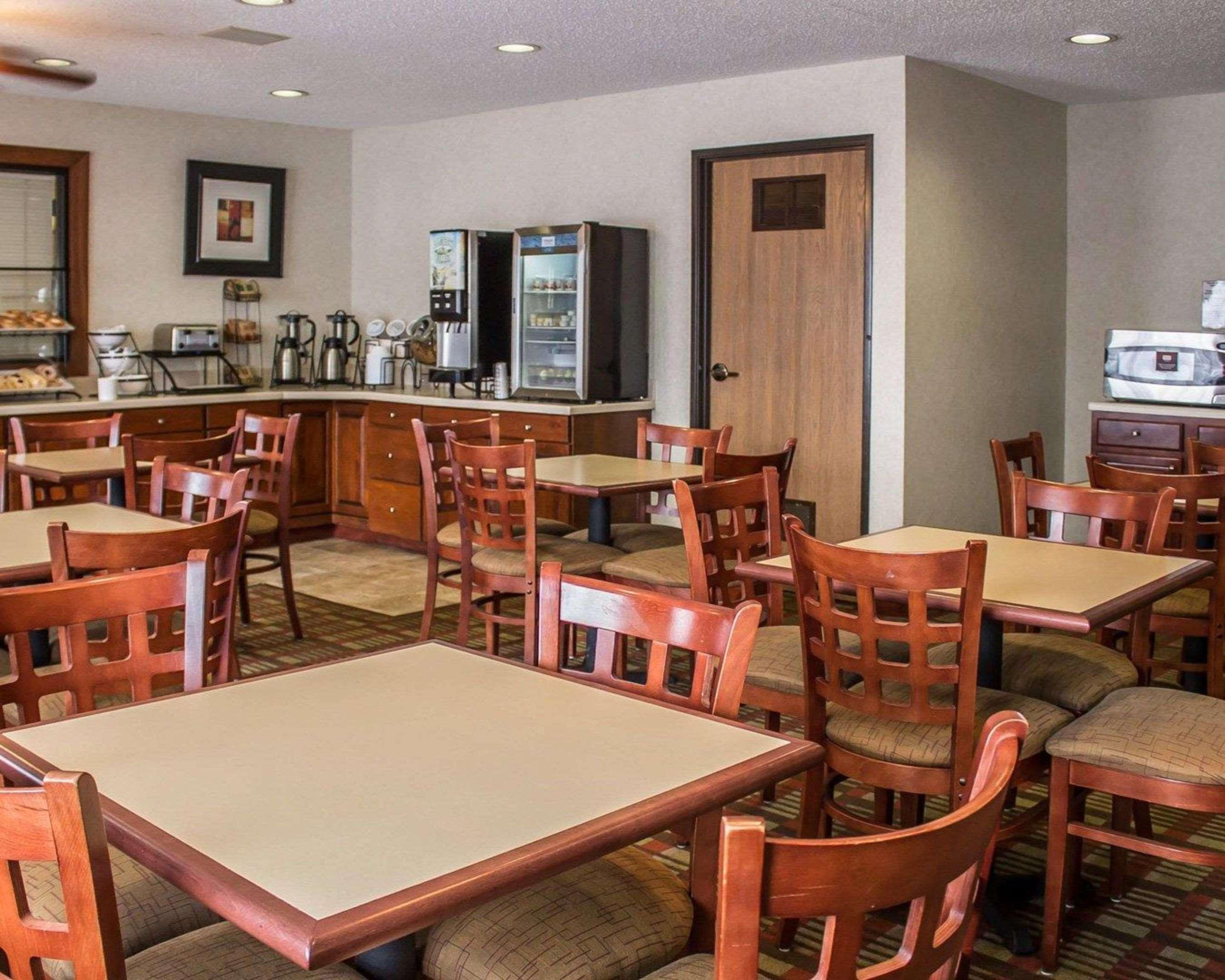 East Liverpool Quality Inn מראה חיצוני תמונה