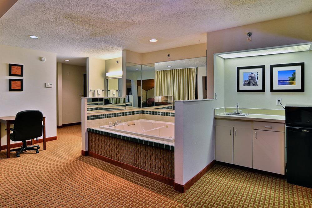 East Liverpool Quality Inn מראה חיצוני תמונה