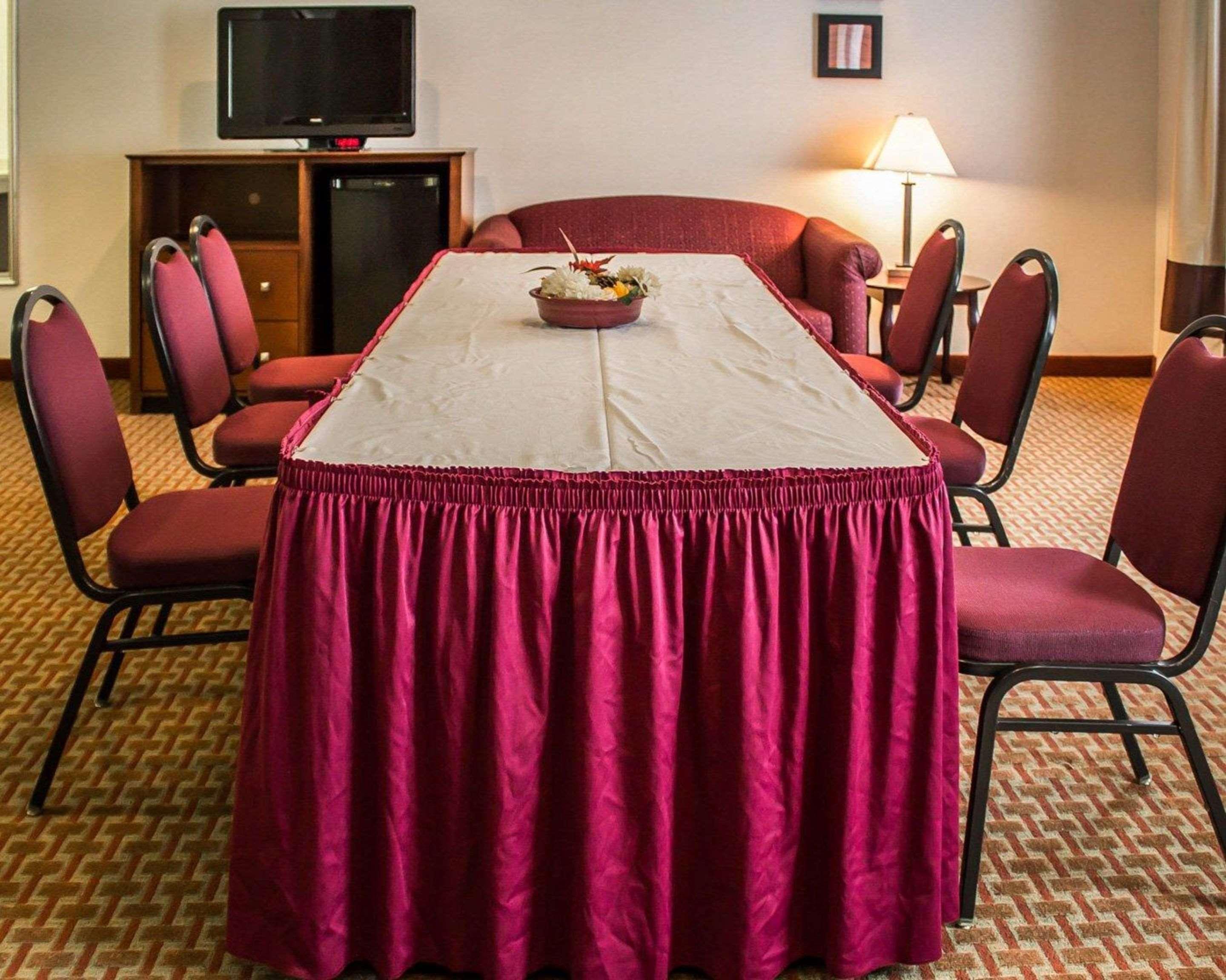 East Liverpool Quality Inn מראה חיצוני תמונה