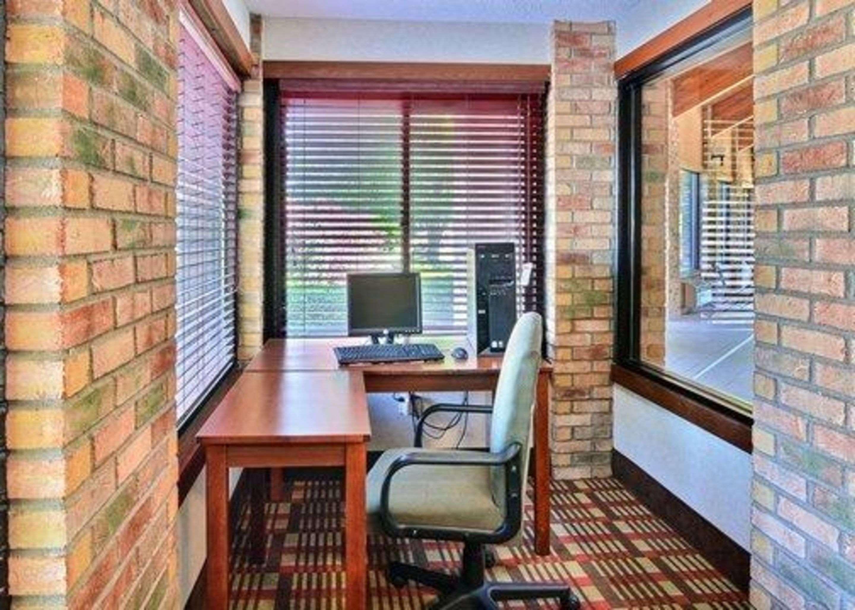 East Liverpool Quality Inn מראה חיצוני תמונה