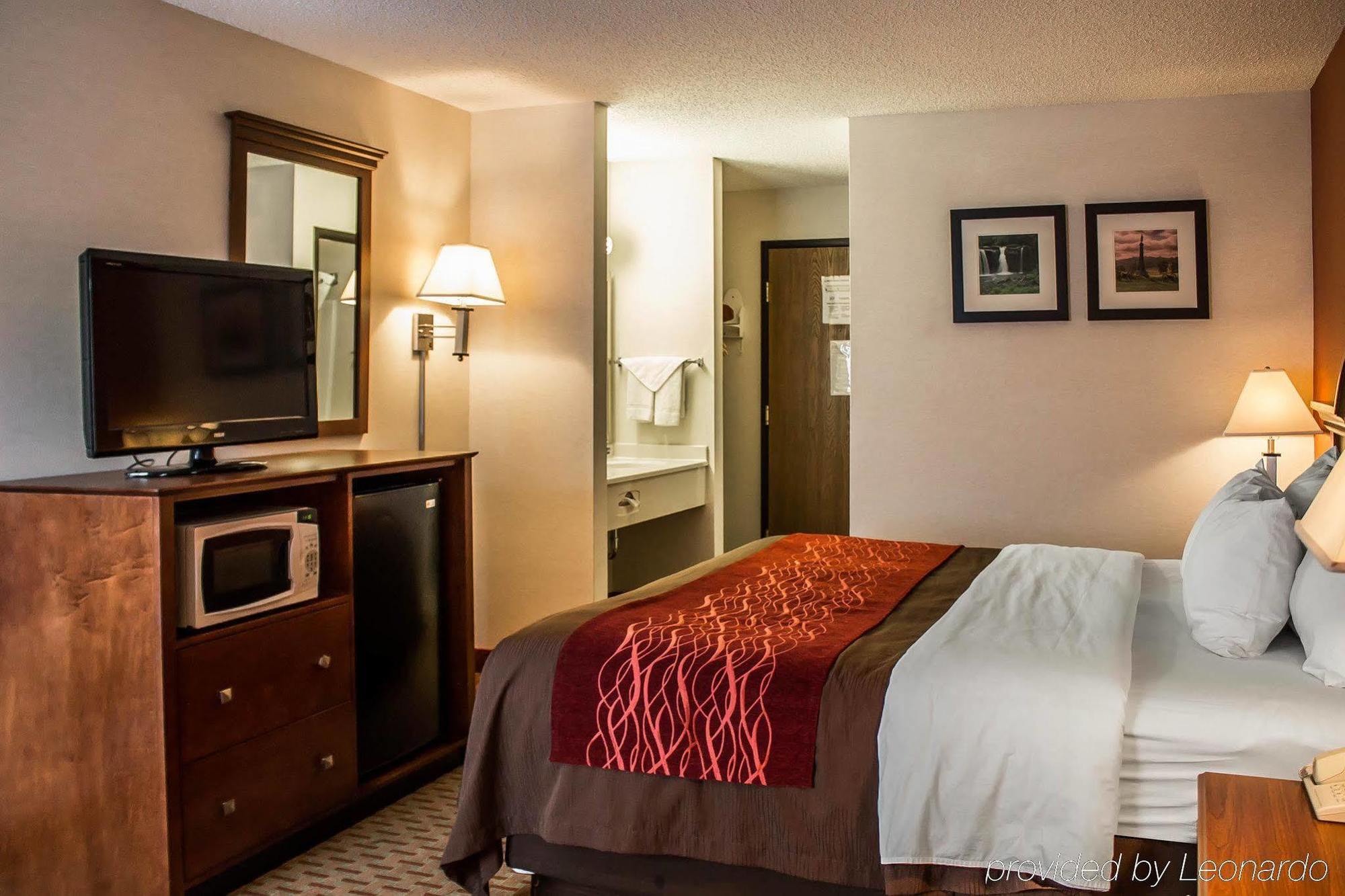 East Liverpool Quality Inn מראה חיצוני תמונה
