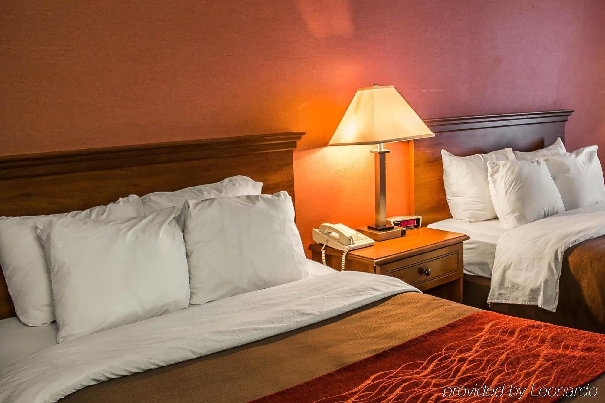 East Liverpool Quality Inn מראה חיצוני תמונה